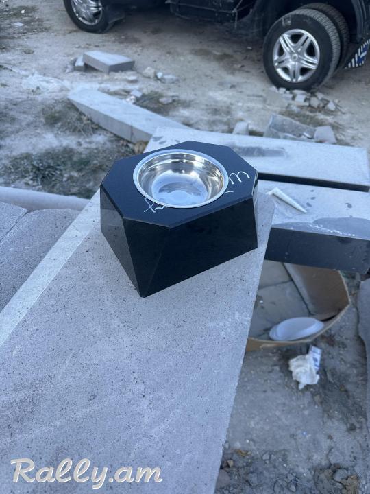 Grand Stone Գերեզմանաքարեր
