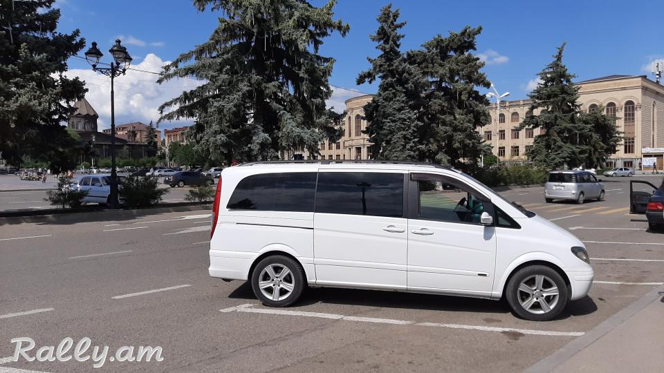 Պատվերով մինիվեն սպրինտեռ ավտոբուս