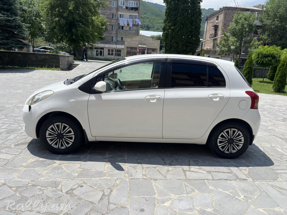 Toyota VITZ 2007