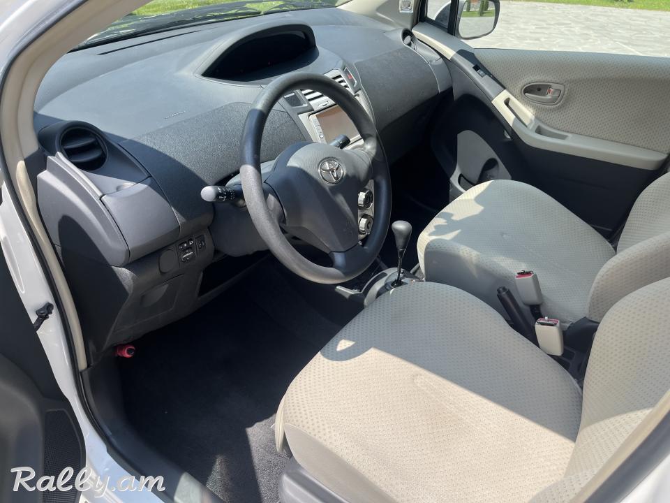 Toyota VITZ 2007