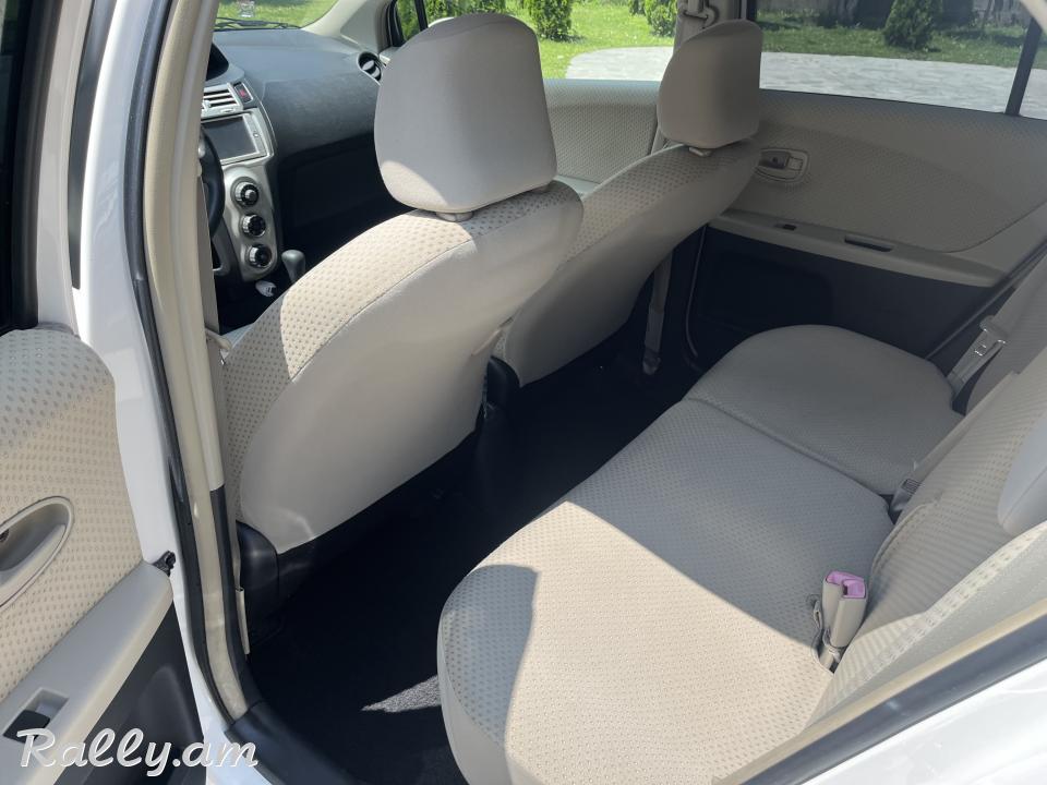 Toyota VITZ 2007