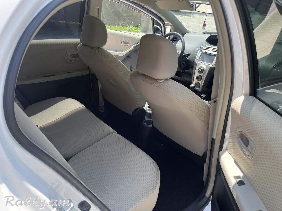 Toyota VITZ 2007