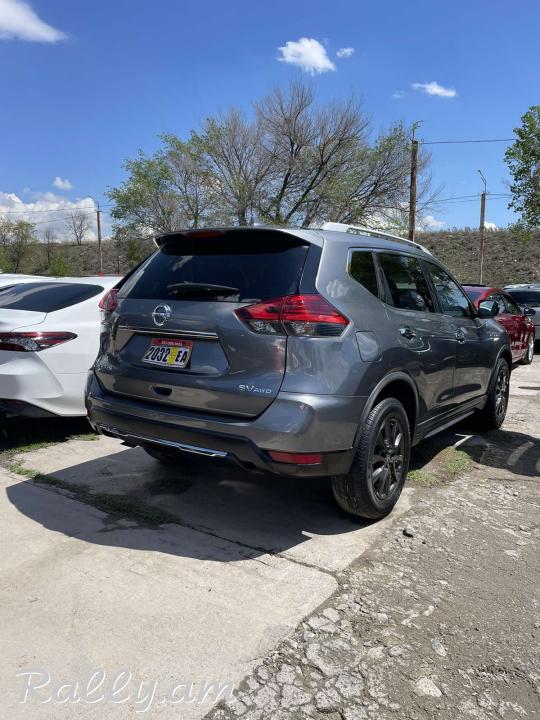 NISSAN ROGUE 2017 թիվ 2,5 լիր լիաքարշակ: գտնվում է շատ լավ վիճակում: 