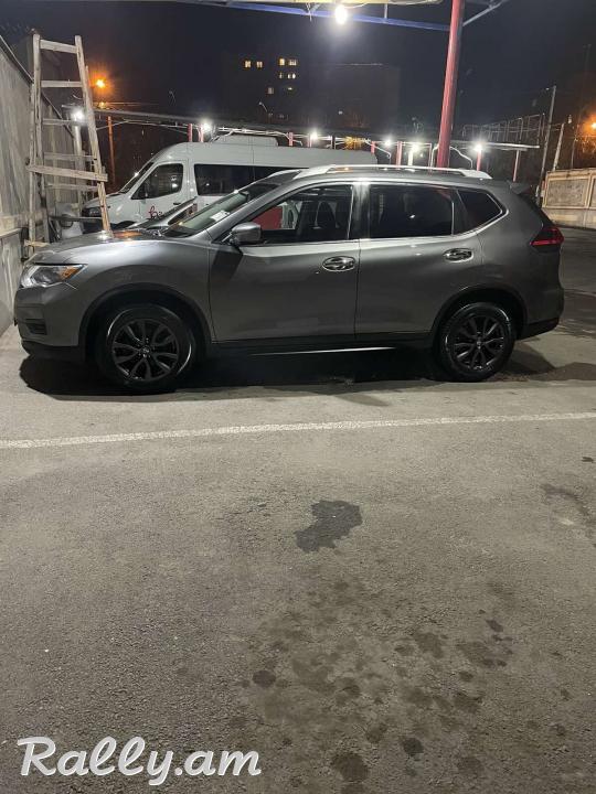 NISSAN ROGUE 2017 թիվ 2,5 լիր լիաքարշակ: գտնվում է շատ լավ վիճակում: 