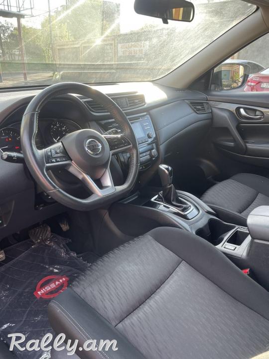 NISSAN ROGUE 2017 թիվ 2,5 լիր լիաքարշակ: գտնվում է շատ լավ վիճակում: 