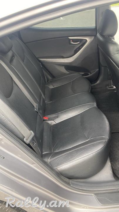 Hyundai Elantra Limited 1.8 2011