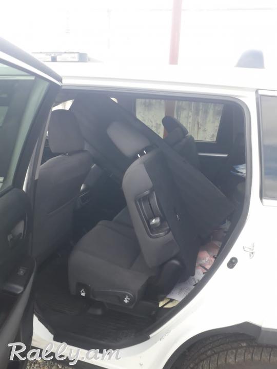 Շտապ վաճառվում է Toyota Highlander, 3.5 լ, լիաքարշ, 2017 թ.