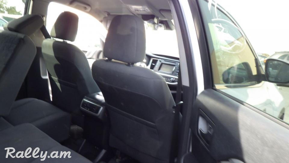 Շտապ վաճառվում է Toyota Highlander, 3.5 լ, լիաքարշ, 2017 թ.