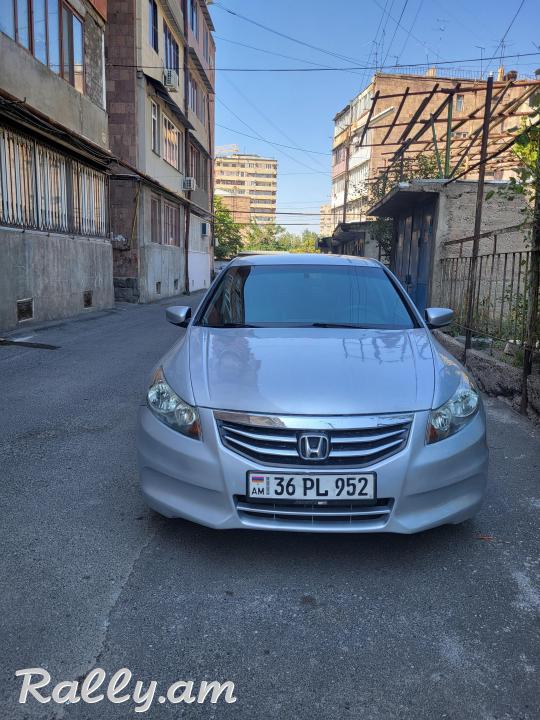 Շտապ վաճառվում է 2012 թվականի Honda Accord մակնիշի մեքենա