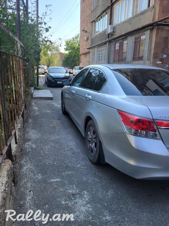 Շտապ վաճառվում է 2012 թվականի Honda Accord մակնիշի մեքենա