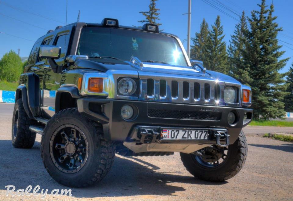 Hummer H3 