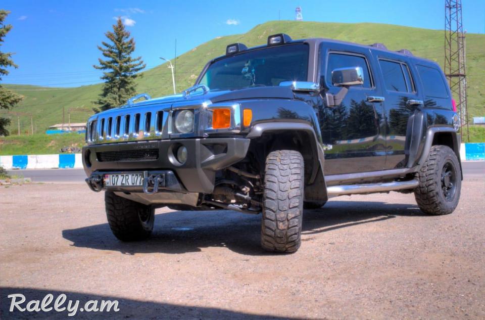 Hummer H3 