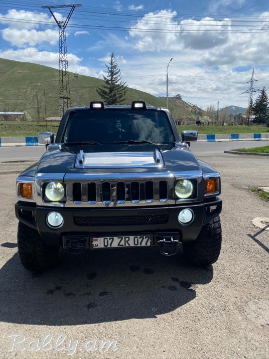 Hummer H3 
