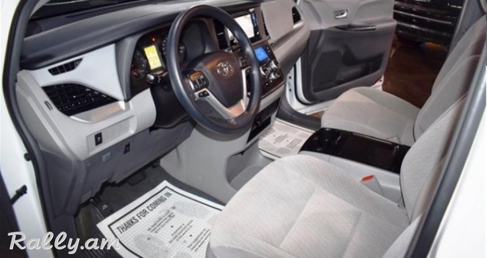 2017 Toyota Sienna for sell
