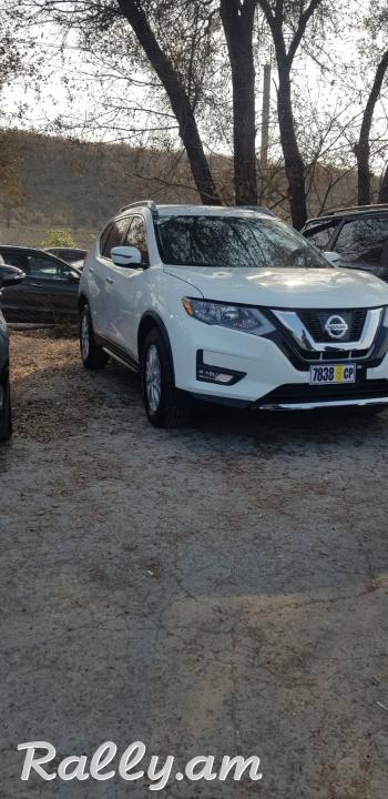 Nissan Rogue SV 2.5