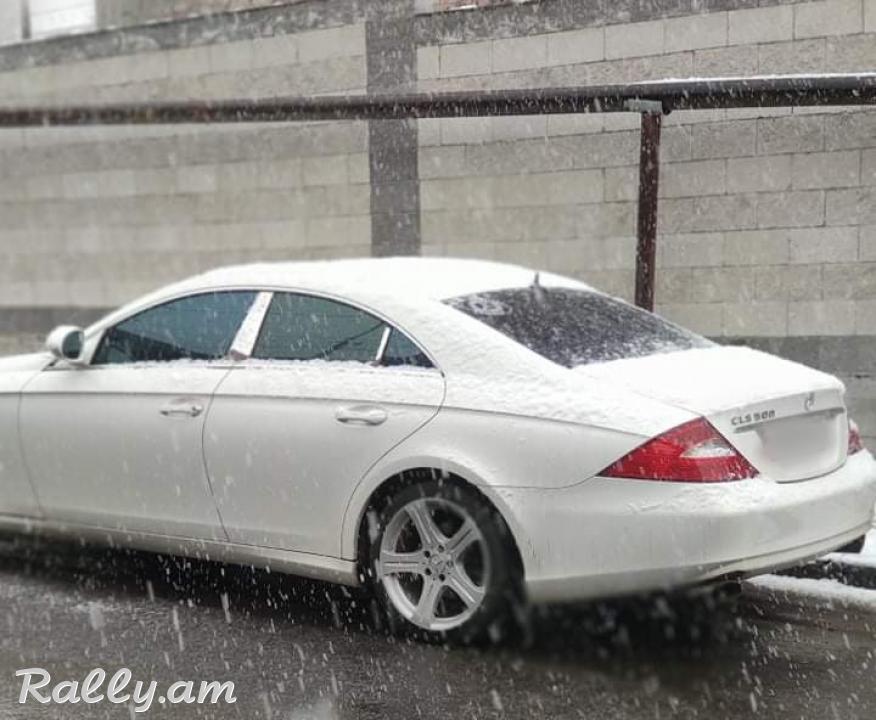 Mercedes benz cls 500
