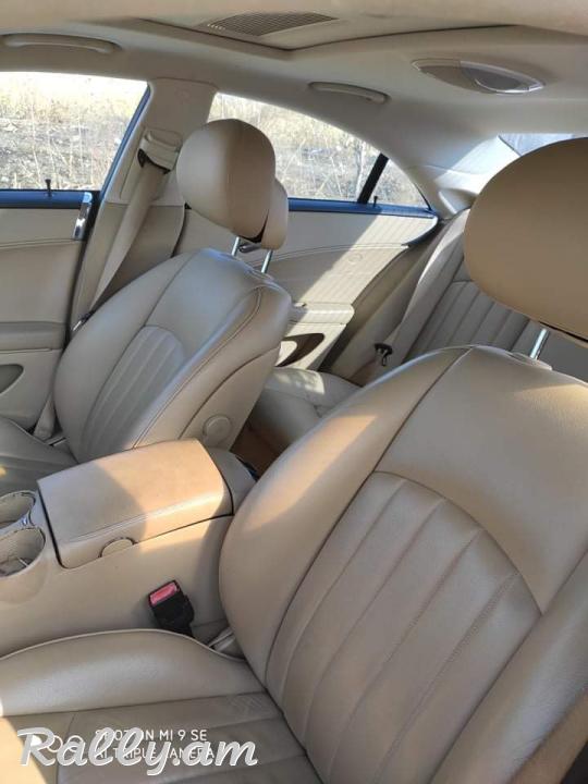 Mercedes benz cls 500