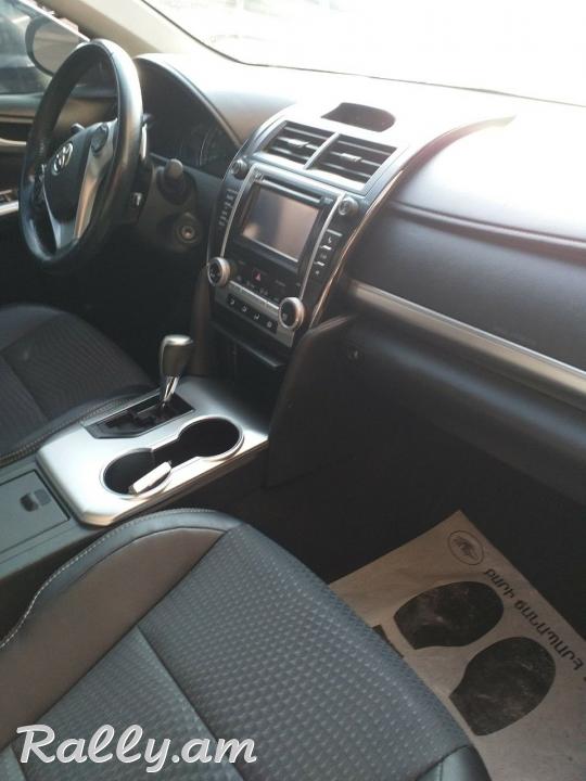 Продаётся Toyota Camry 2.5 