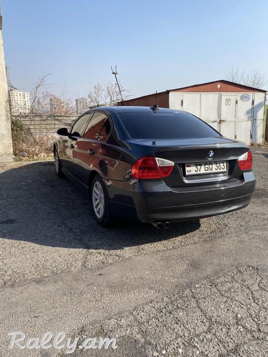 BMW E90 2005