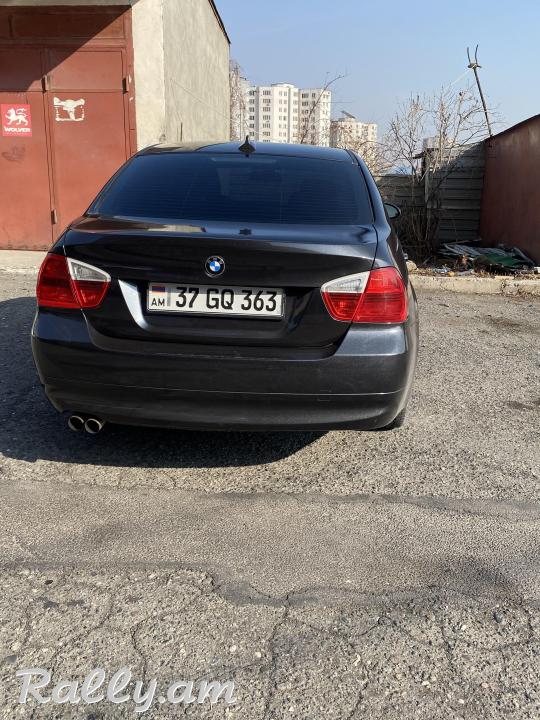 BMW E90 2005