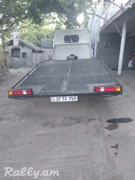 Վաճառվում է էվակուատոր (ավտոքարշակ)
