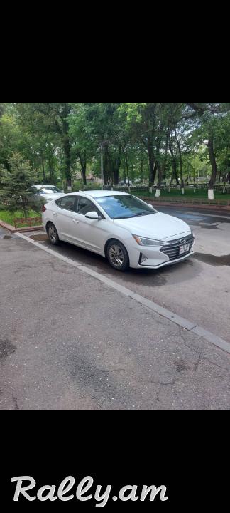 Hyundai Elantra 2019