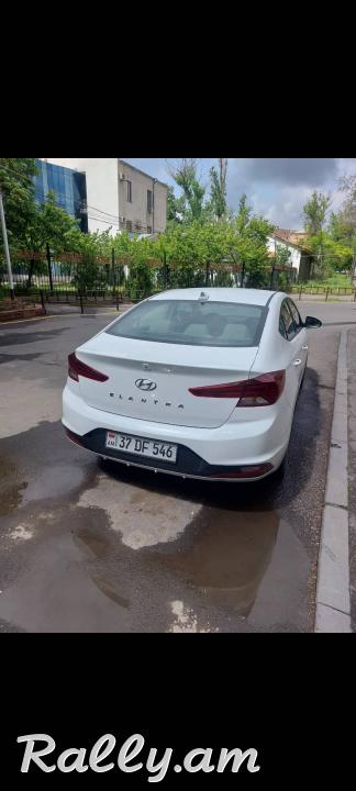 Hyundai Elantra 2019