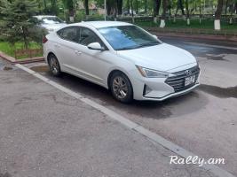 Hyundai Elantra 2019