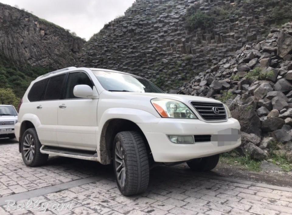 Продаётся LEXUS GX470 в отличном состоянии 