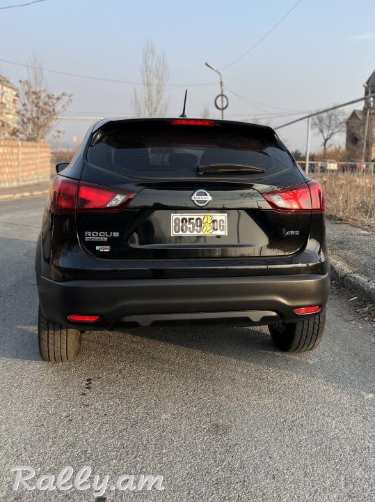 Nissan rogue sport