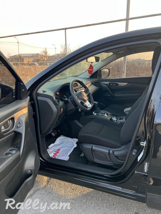 Nissan rogue sport