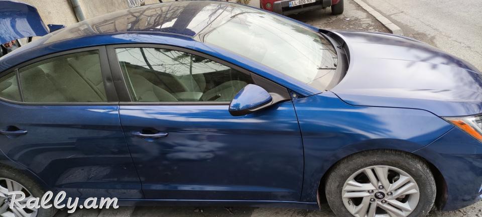 Hyundai Elantra 2019