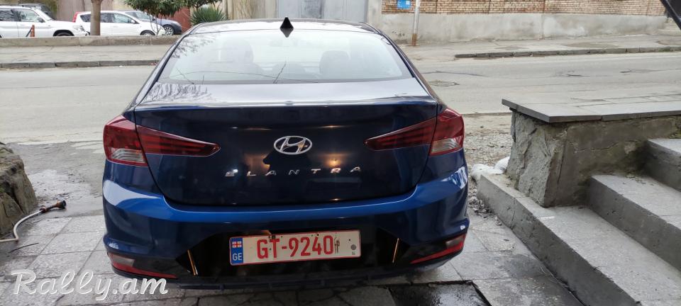 Hyundai Elantra 2019