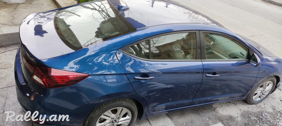Hyundai Elantra 2019