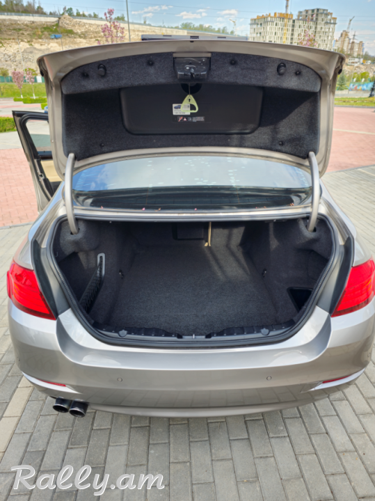 Վաճառվում է BMW 528i
