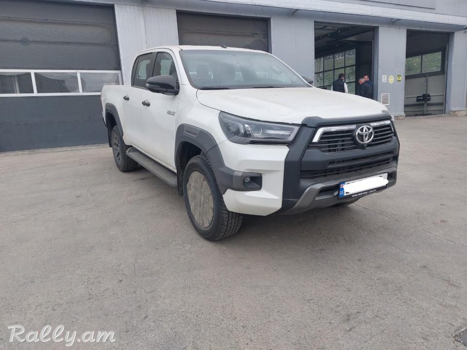 2022 Toyota Hilux
