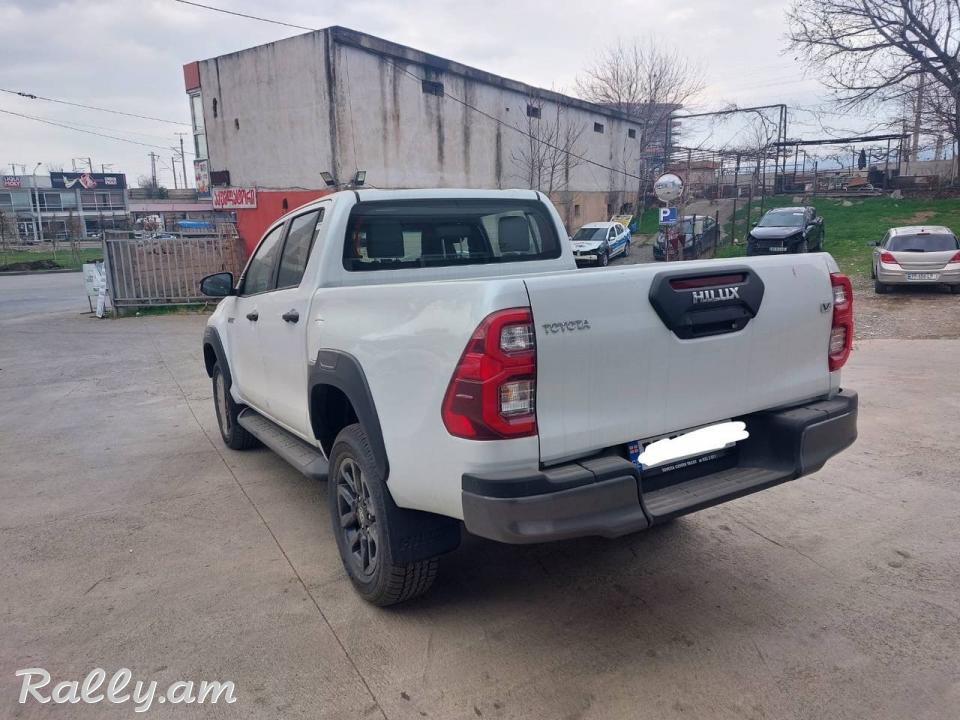 2022 Toyota Hilux