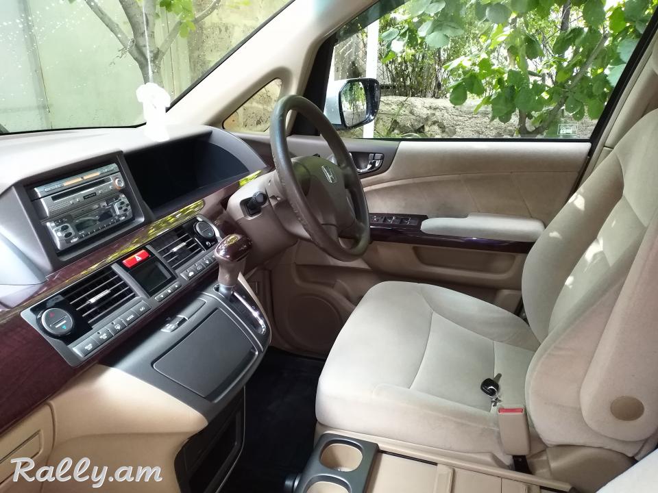 Օրավարձ, վարձակալություն, Toyota Alphard, Honda Elysion