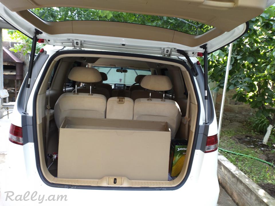 Օրավարձ, վարձակալություն, Toyota Alphard, Honda Elysion