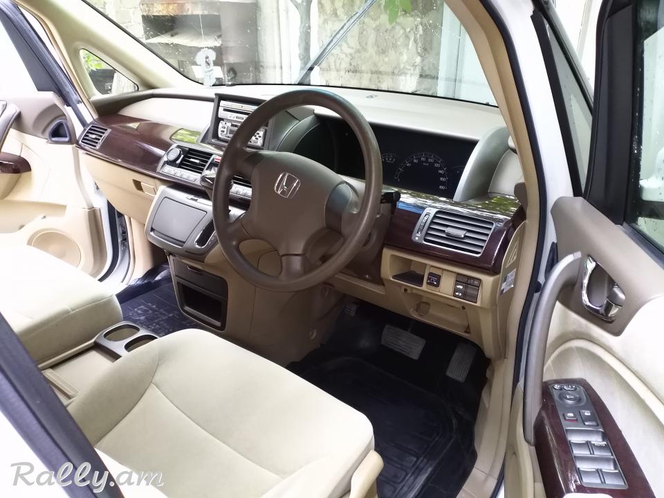 Օրավարձ, վարձակալություն, Toyota Alphard, Honda Elysion