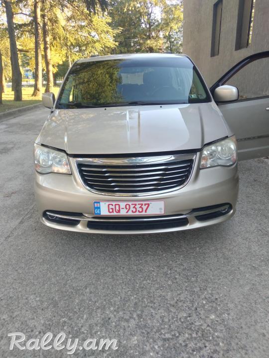 Машина находится в Грузии. tel 598504255