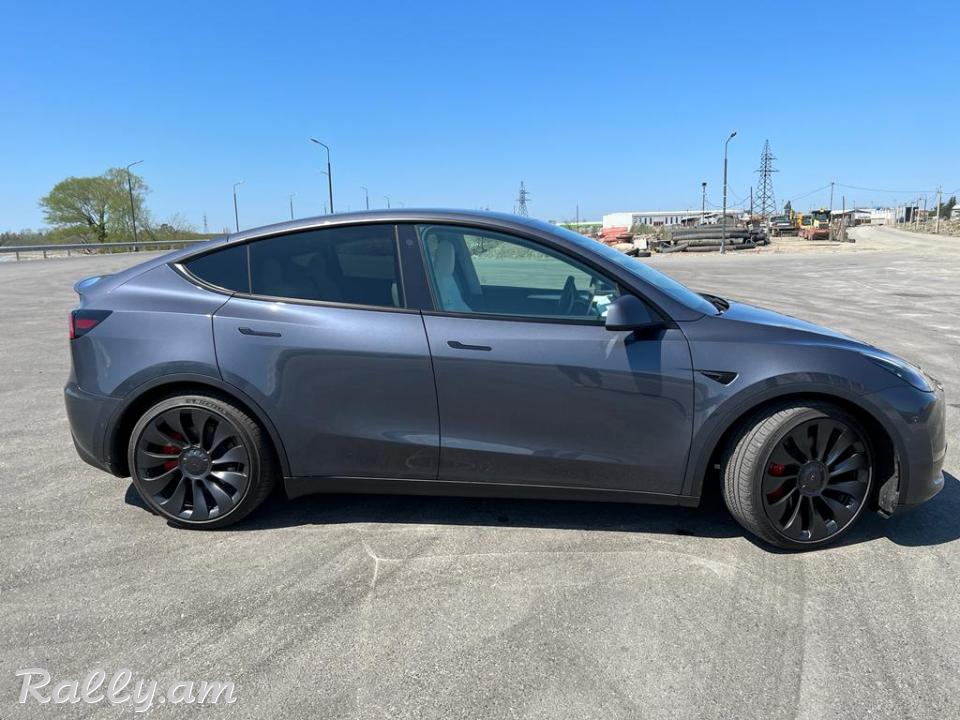 Tesla Model Y 2022