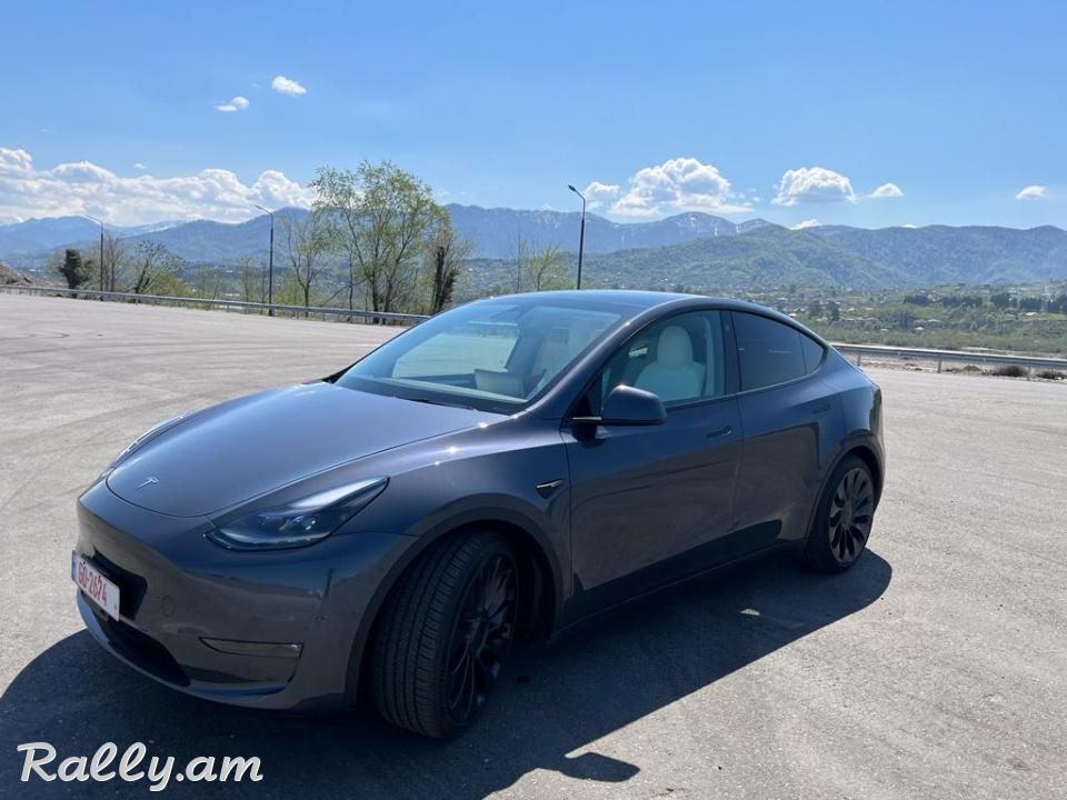 Tesla Model Y 2022