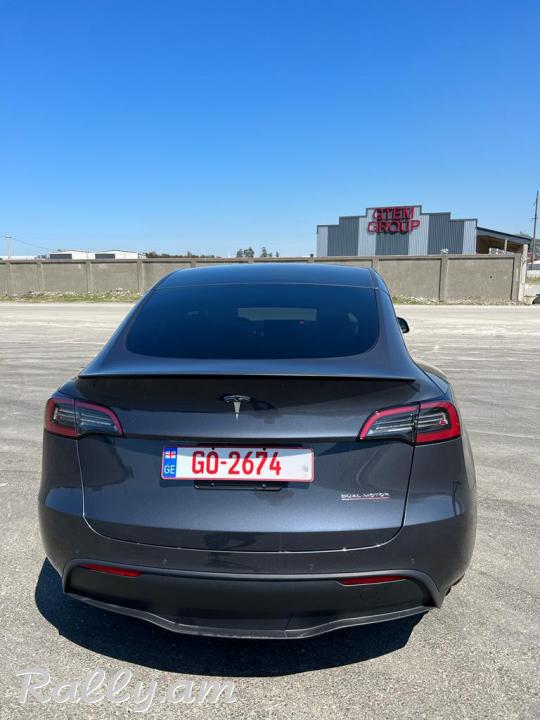 Tesla Model Y 2022