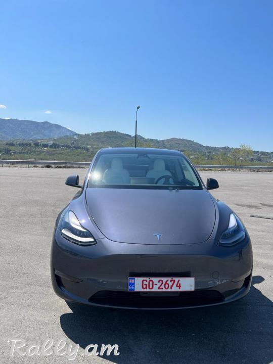 Tesla Model Y 2022
