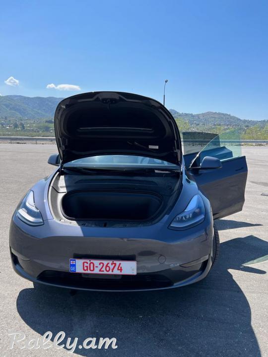 Tesla Model Y 2022