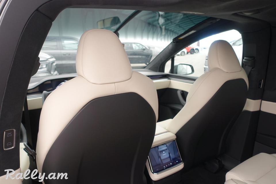 TESLA X PLAID 2023