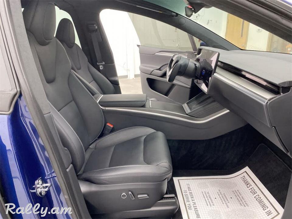TESLA X PLAID 2023