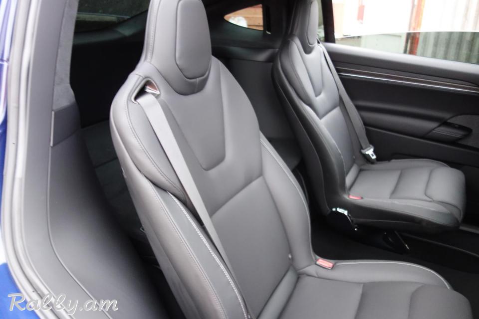 TESLA X PLAID 2023