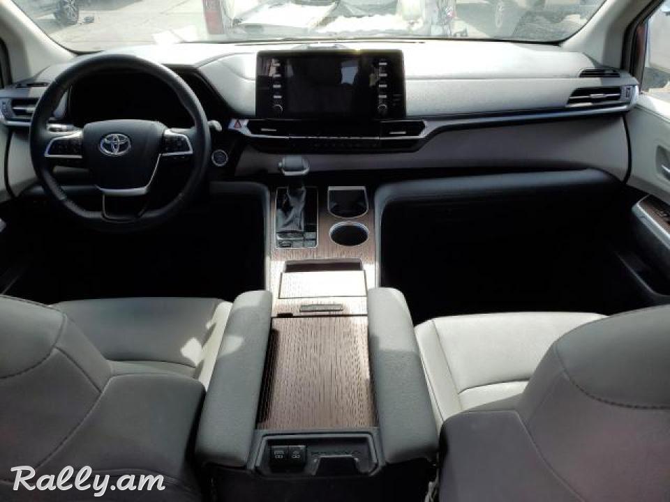 Toyota Sienna, 2.5 լ, հիբրիդ, 2021 թ. 